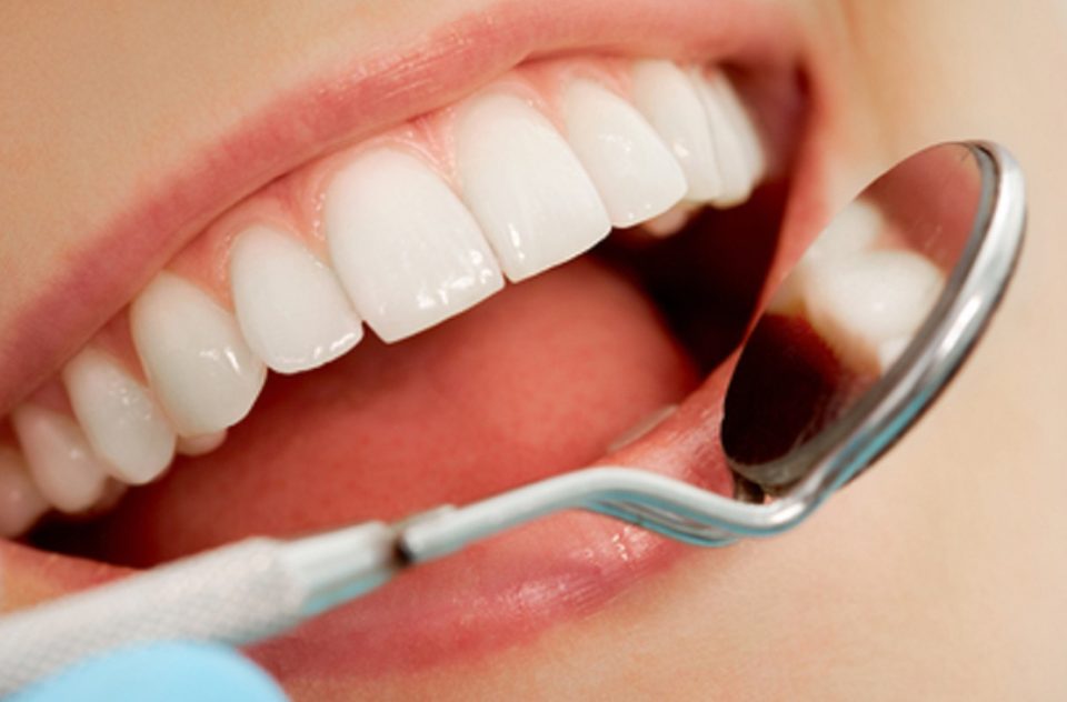 Чому важливо вчасно лікувати зуби та як уникнути серйозних ускладнень?